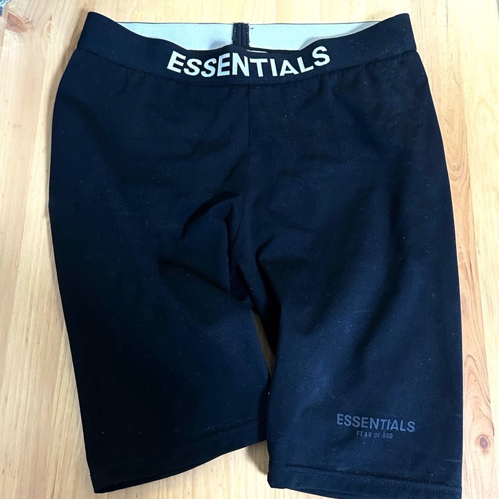 🖤Essentials Athletic Shorts with White Waistband.